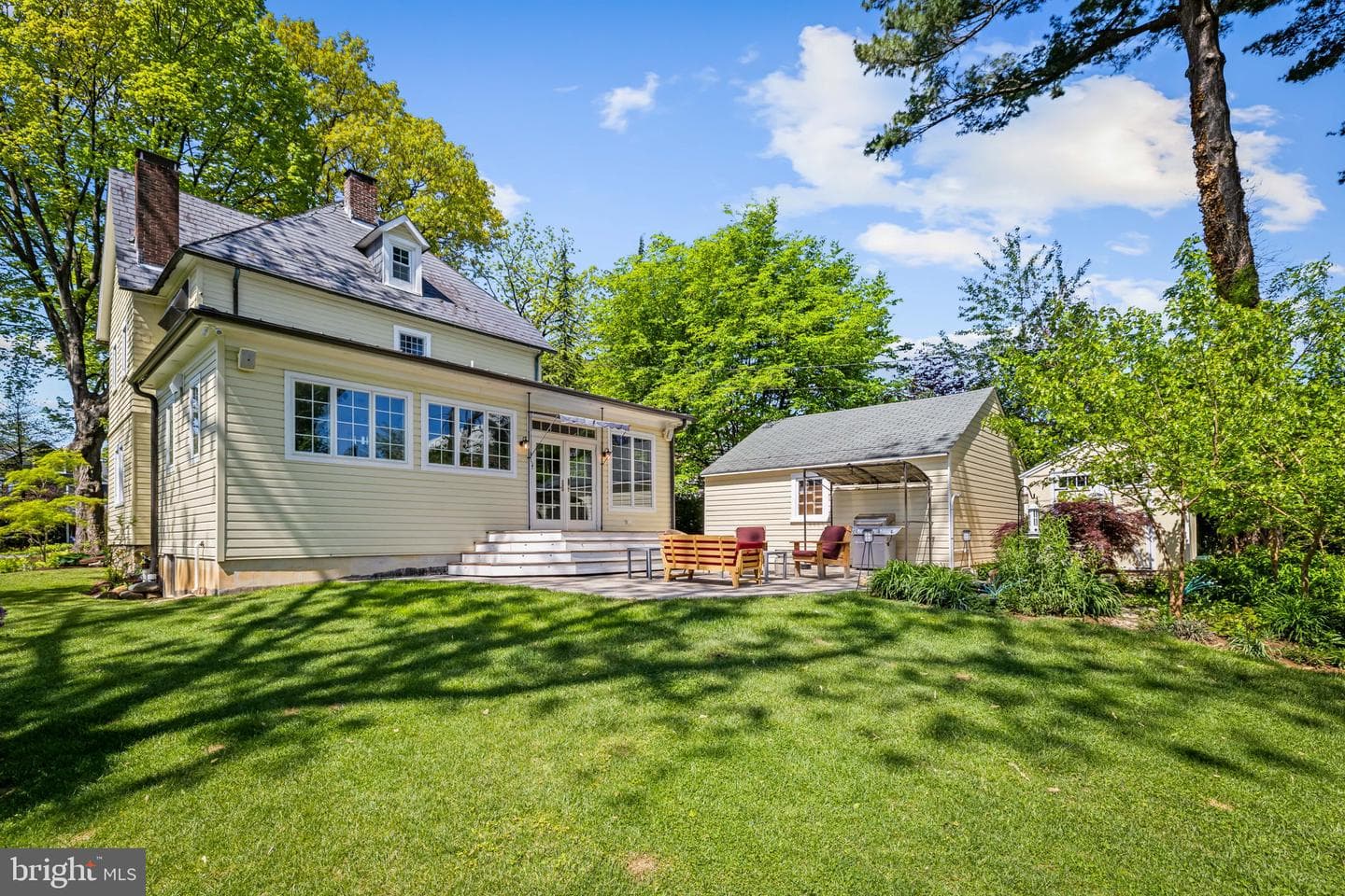 18 Beaumont Avenue photo 87