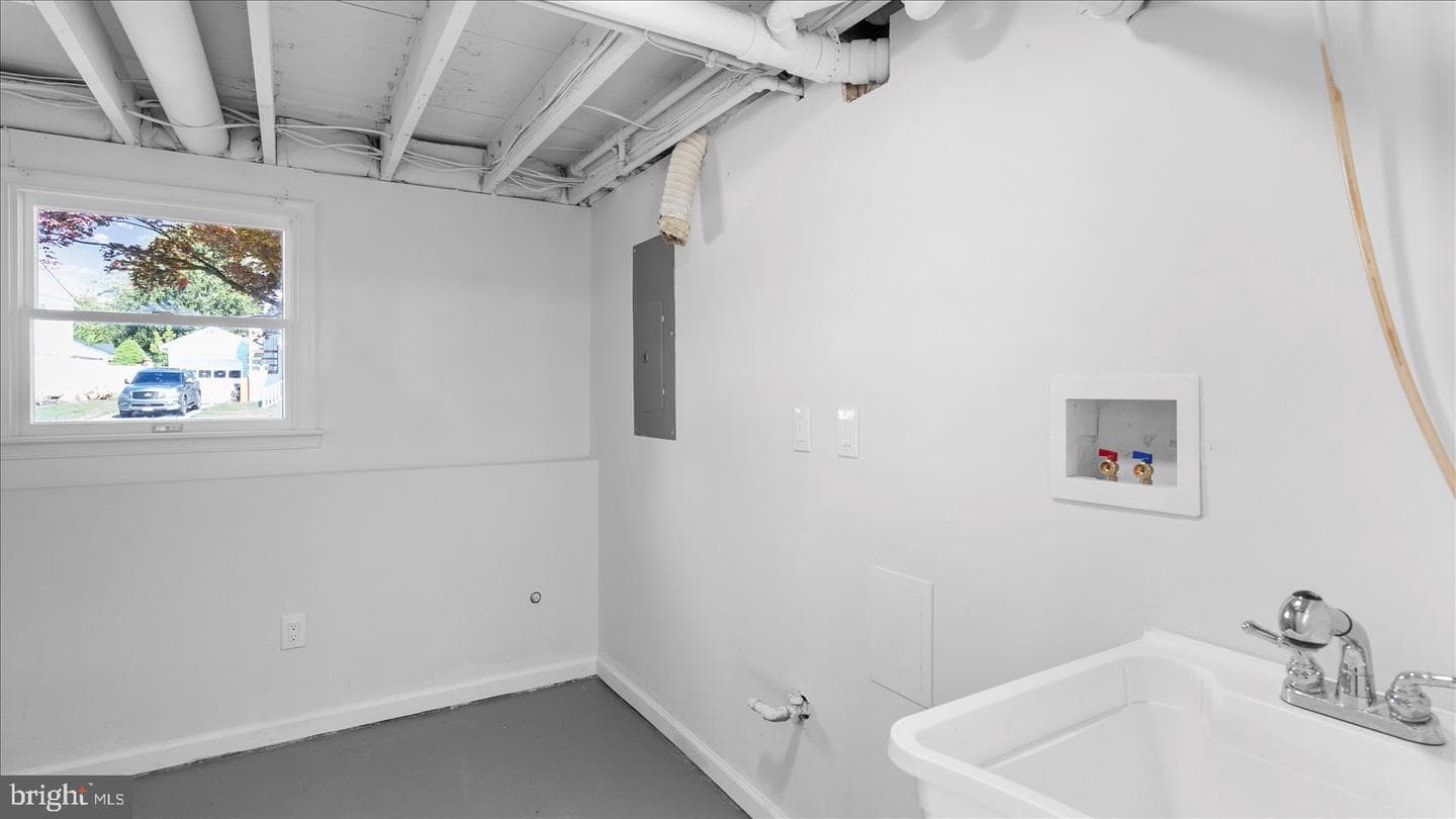804 Suburbian Road photo 26