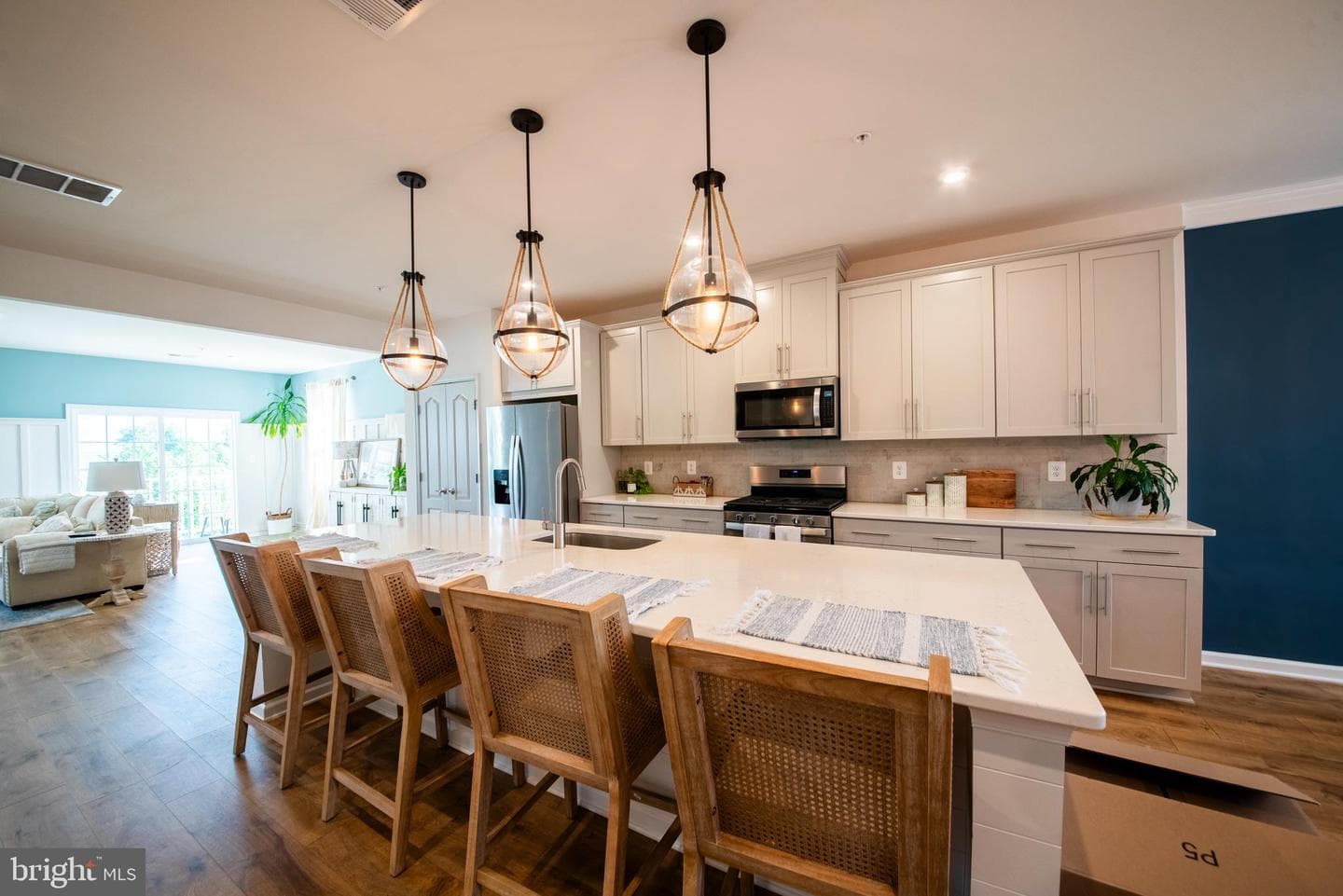 9453 James Macgowan Lane #428 photo 12