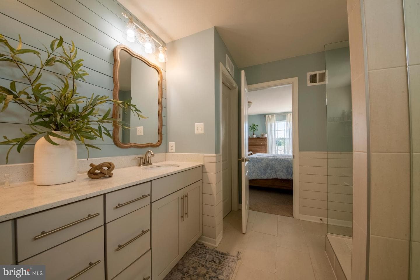 9453 James Macgowan Lane #428 photo 42
