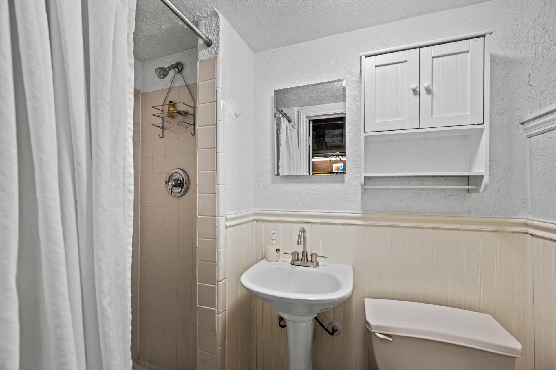 406 Greenlow photo 28