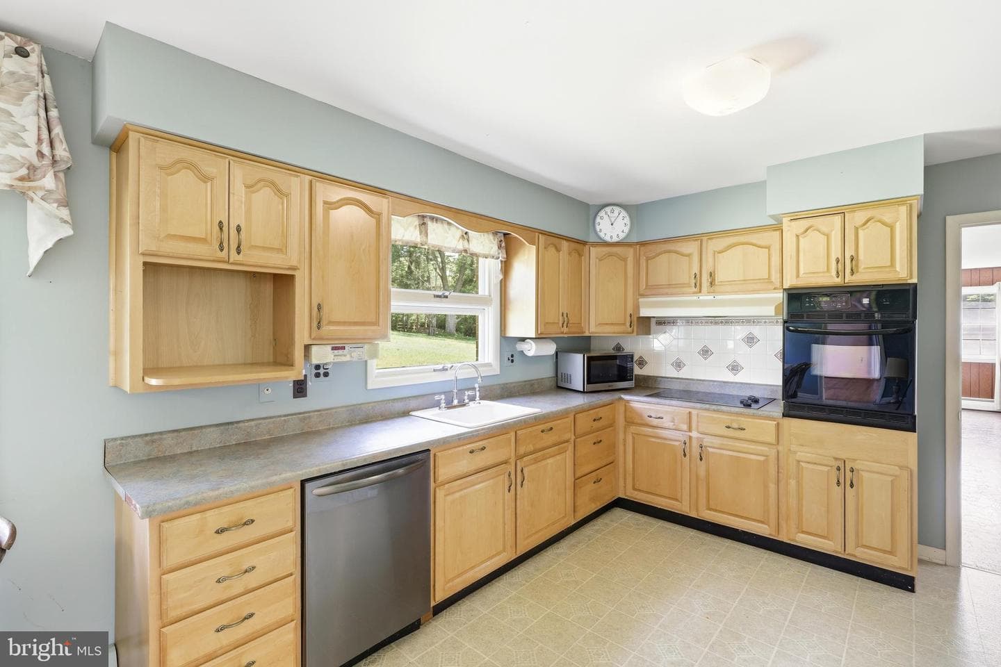4308 Meadowcliff Road photo 12