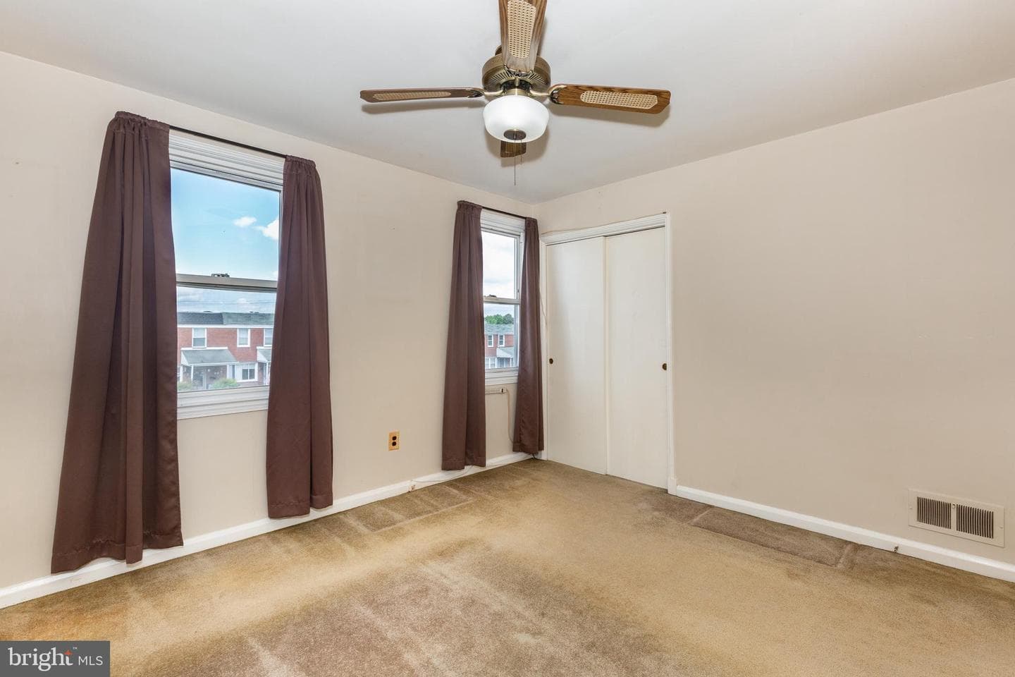 729 Aldworth Road photo 31
