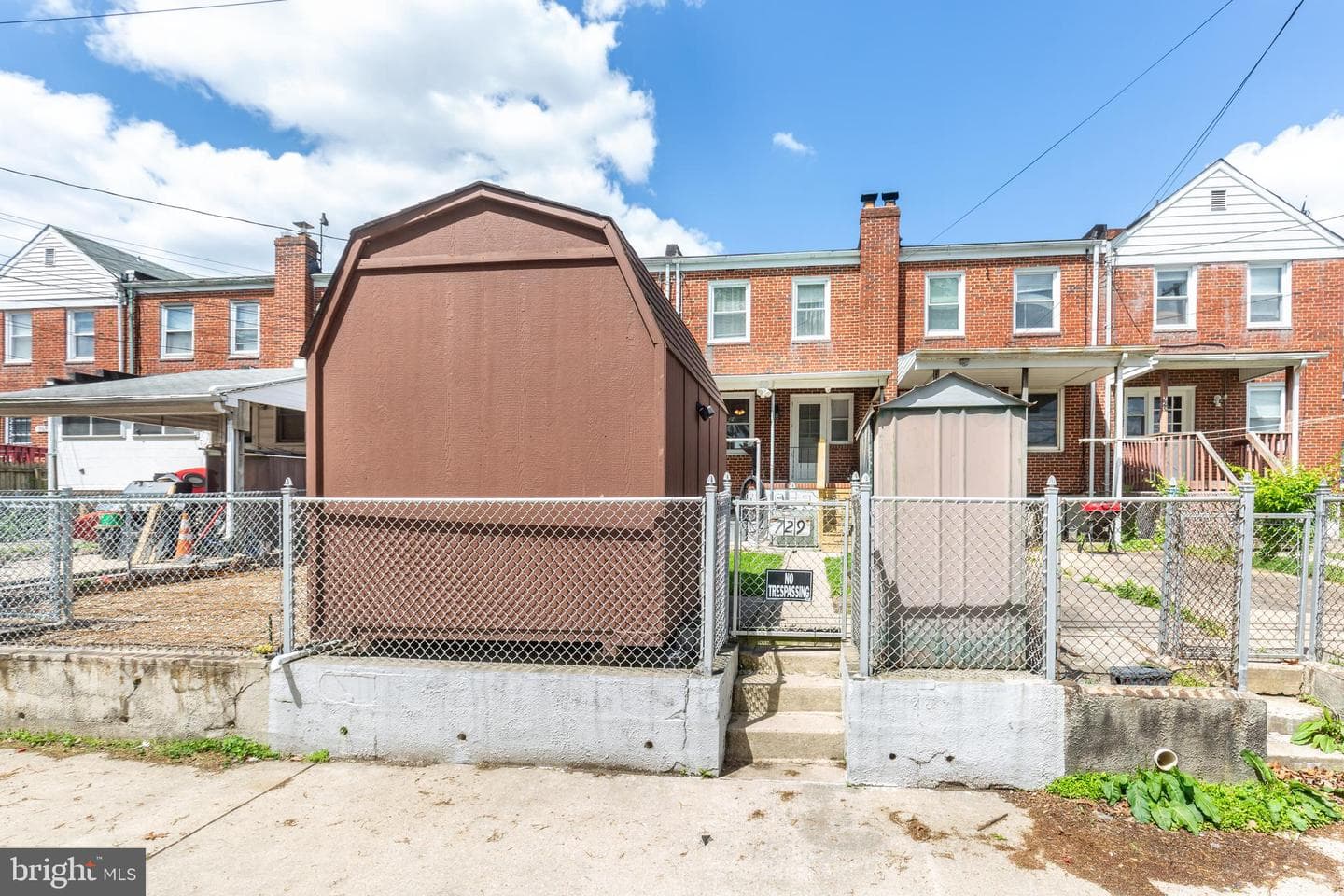 729 Aldworth Road photo 35