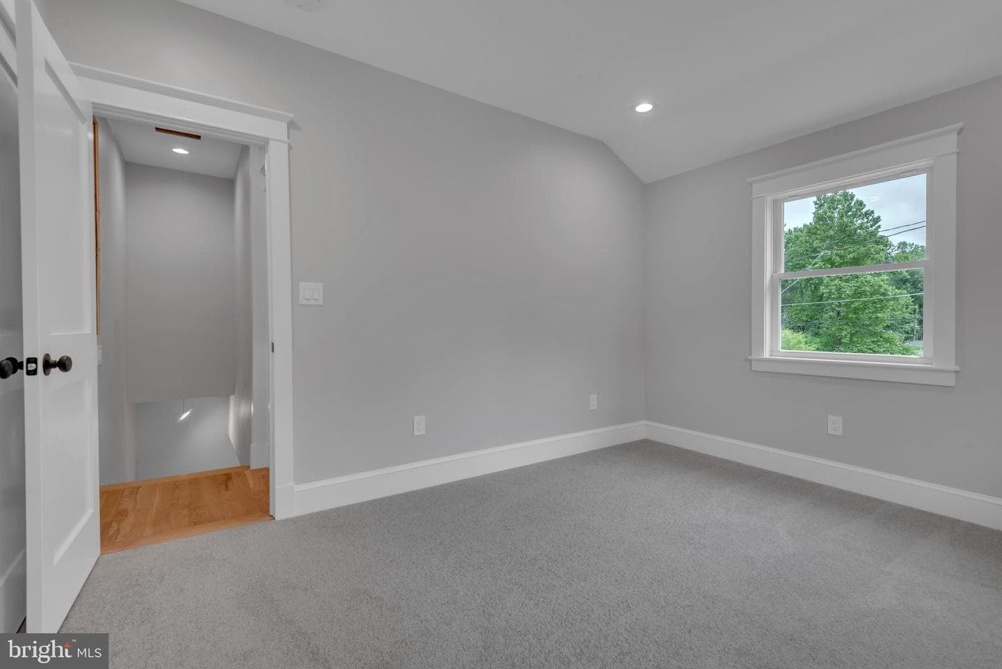 2121 Alvin Avenue photo 27