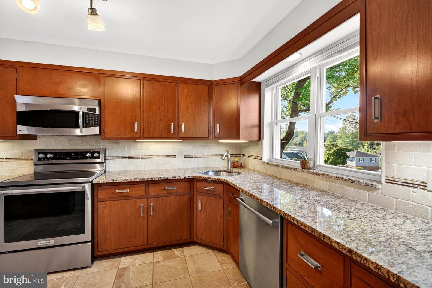 107 Martingale Road photo 20