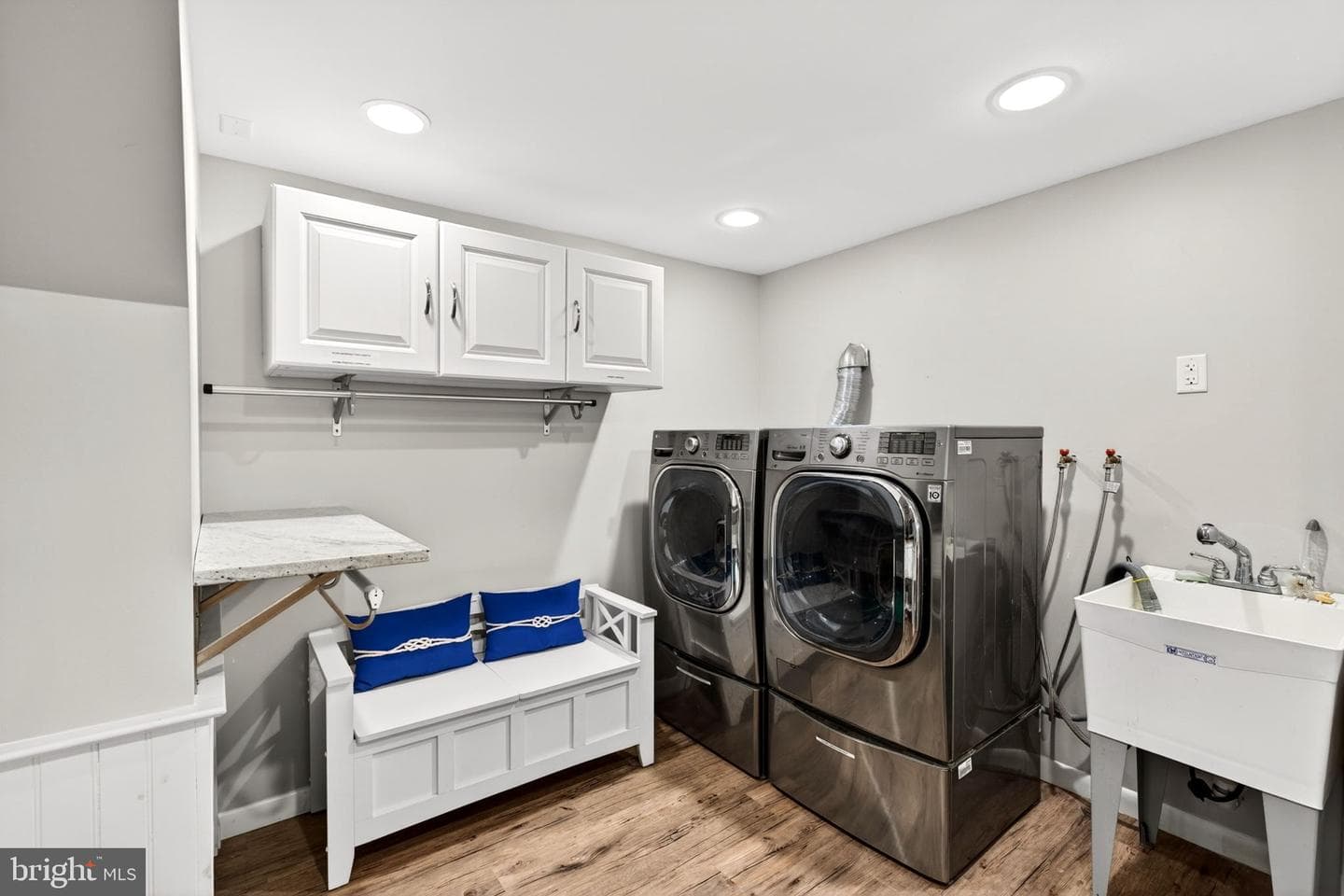 107 Martingale Road photo 47