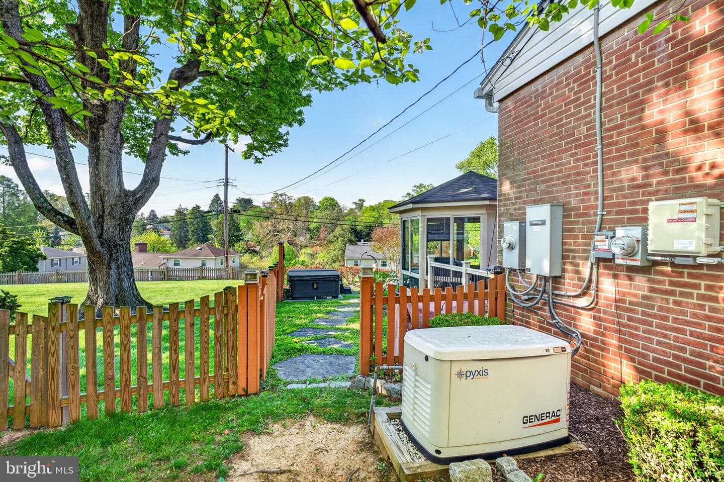 107 Martingale Road photo 73