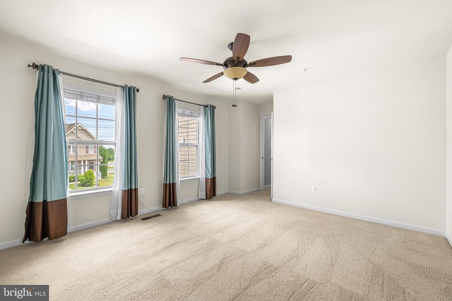 8888 Paddock Lane photo 36