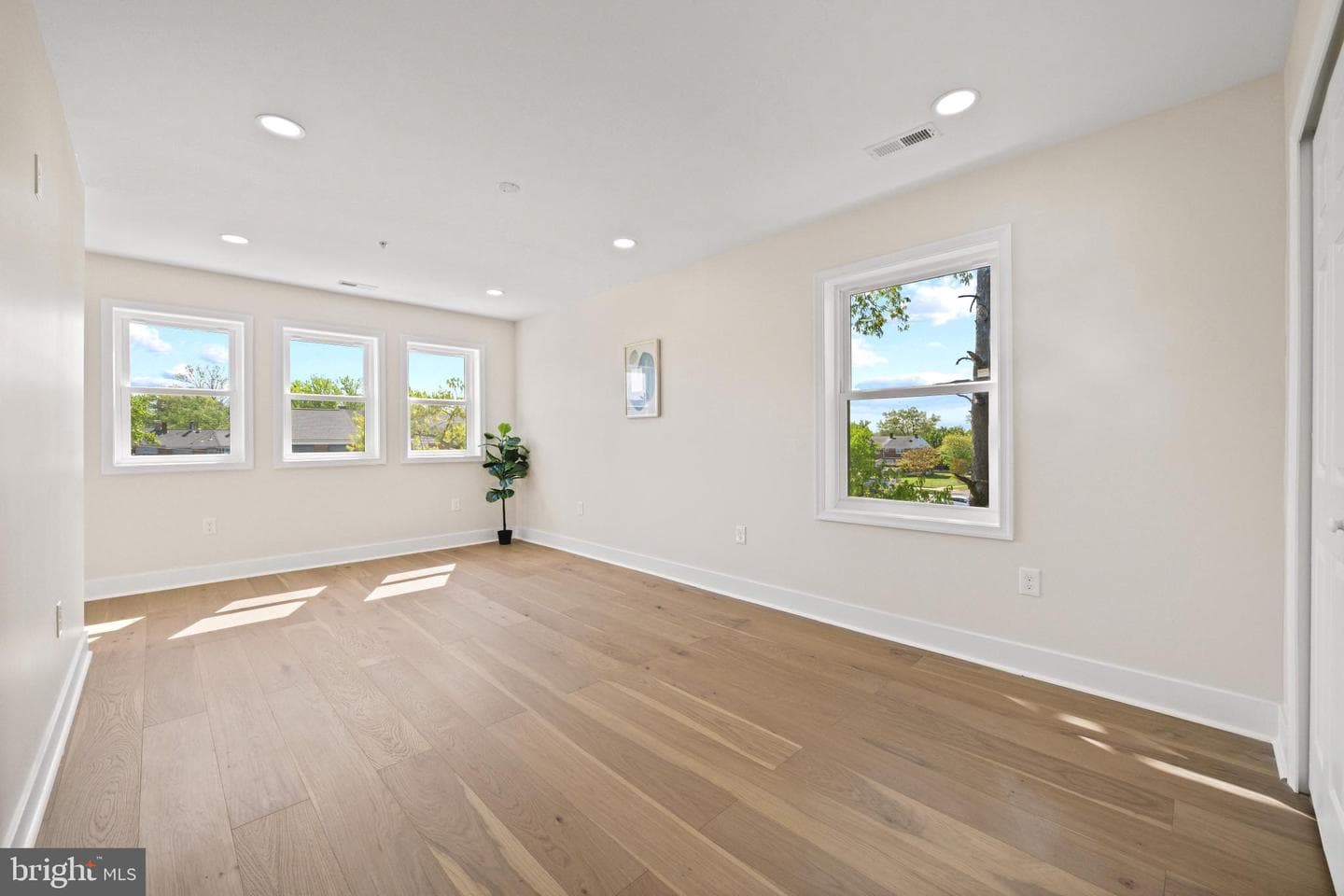 8620 Ellen Court photo 29