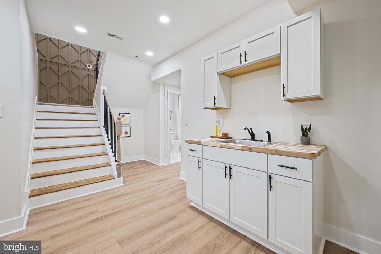 8620 Ellen Court photo 35