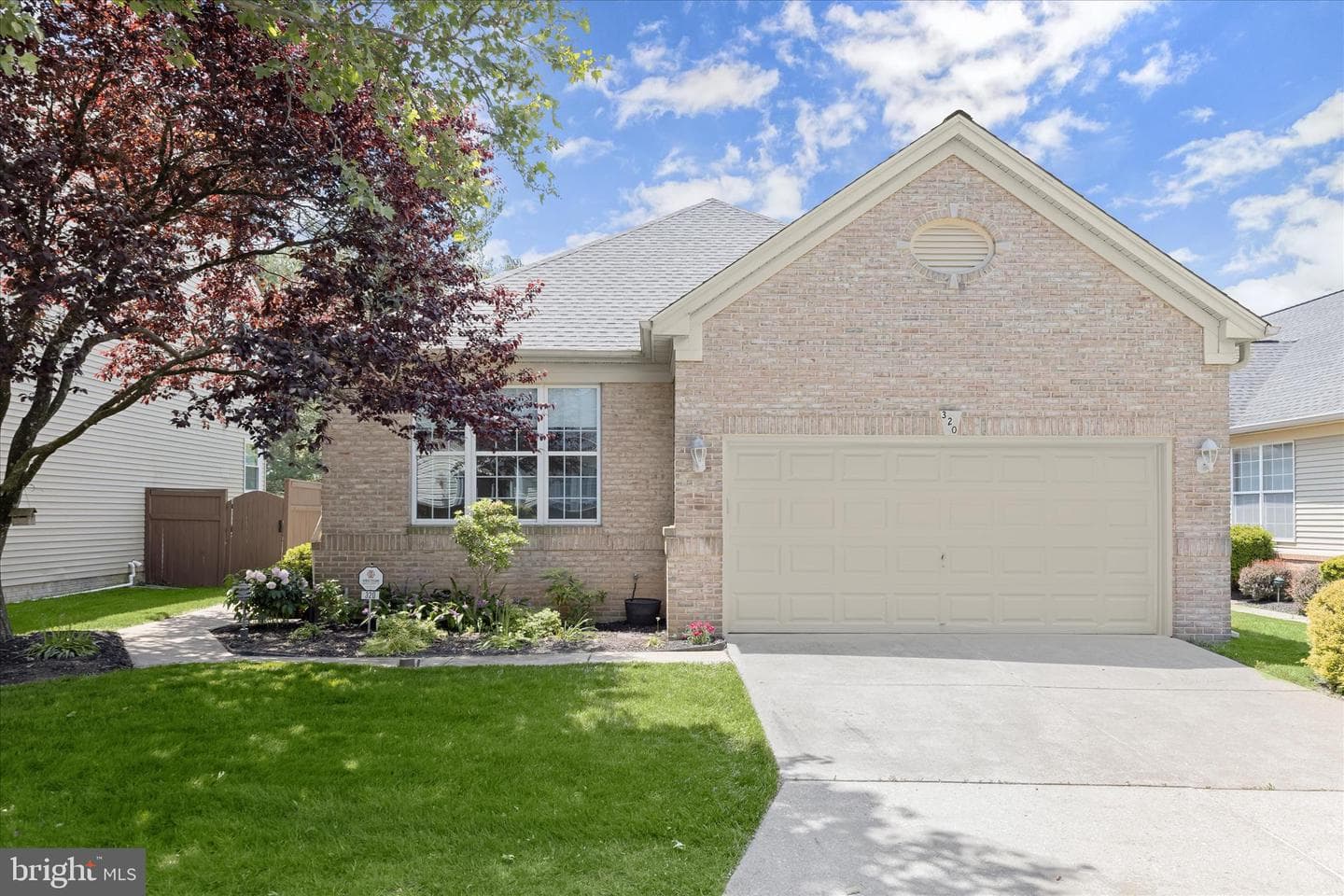 320 Chalk Hill Drive photo 2
