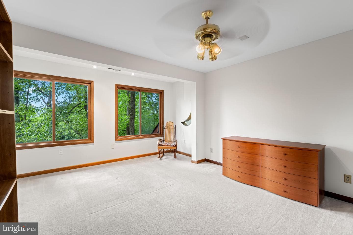 10 Chesterfield Court photo 38