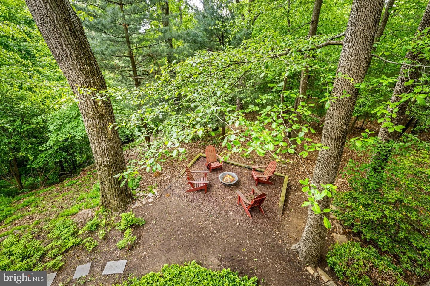 10 Chesterfield Court photo 43
