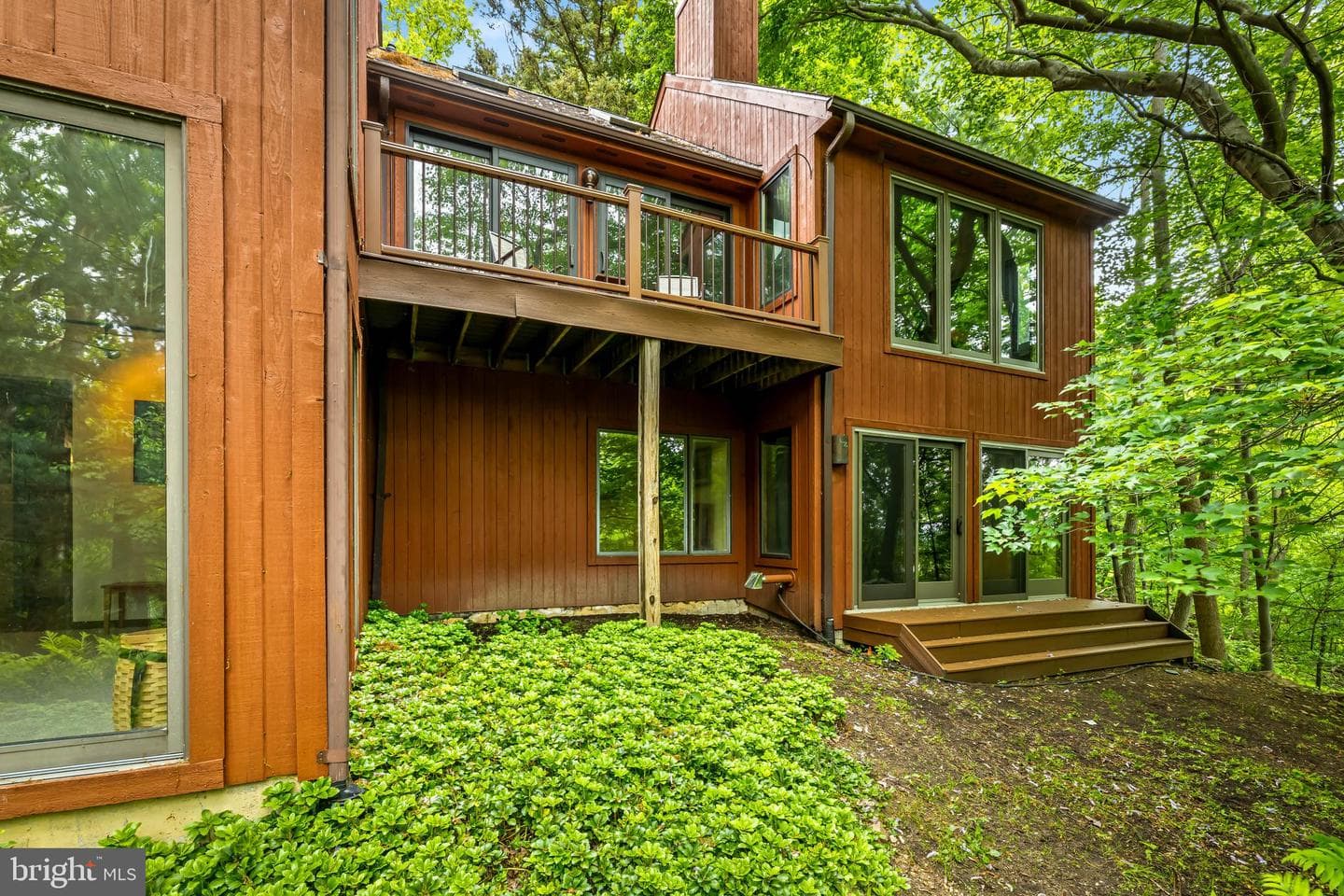 10 Chesterfield Court photo 48