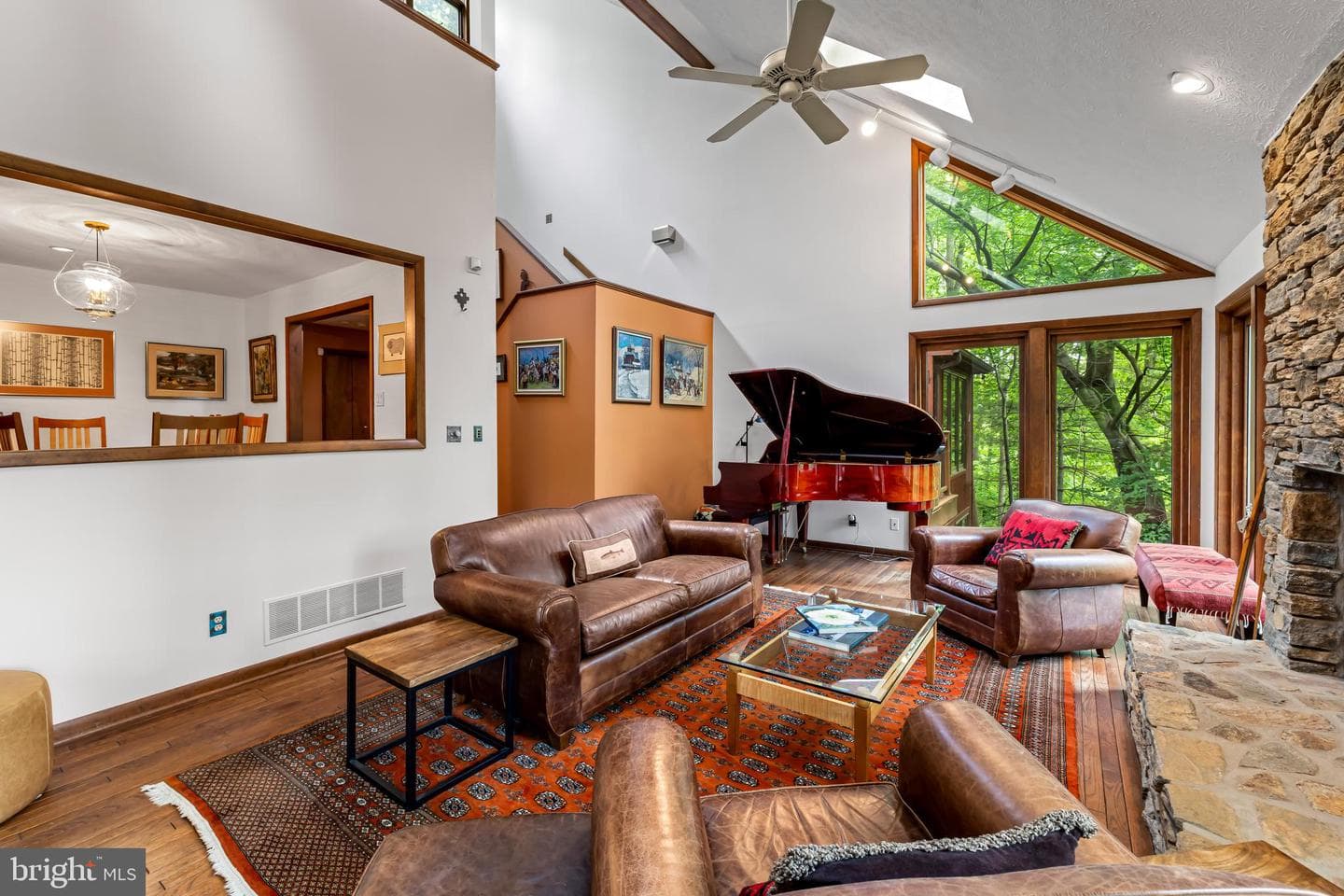 10 Chesterfield Court photo 5