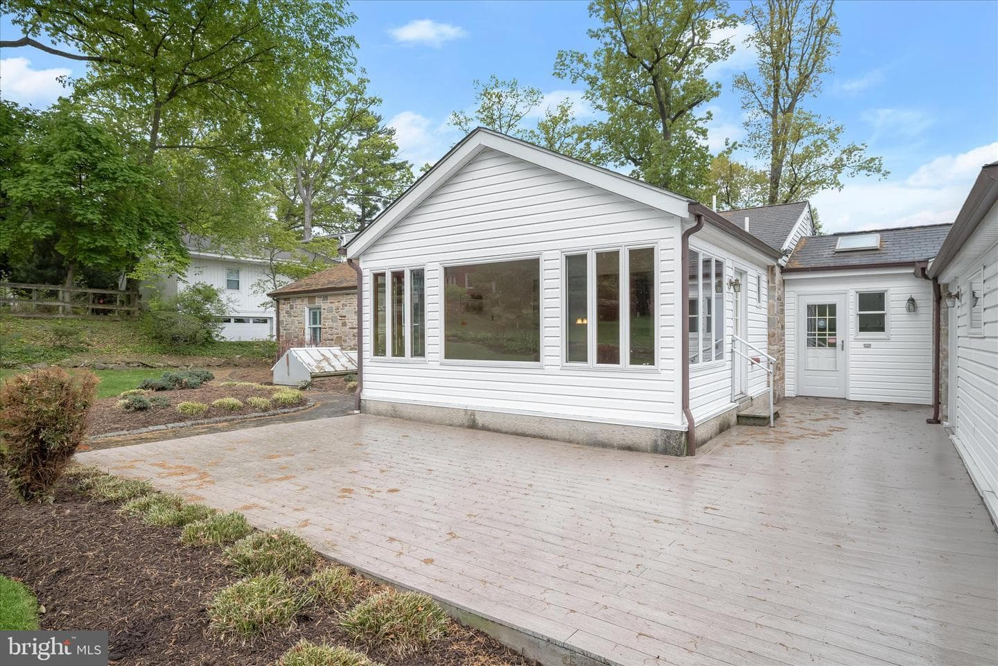 11 Seminole Avenue photo 38