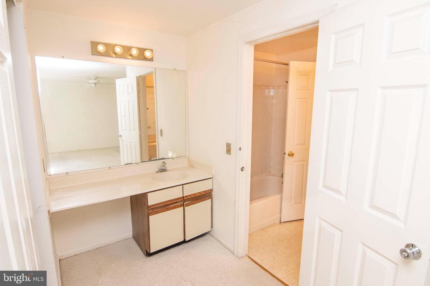 46 Abbey Bridge Court photo 10