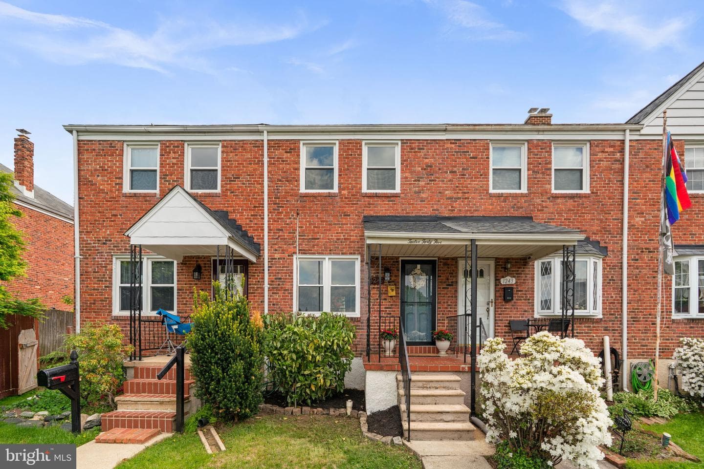 1245 Brewster Street photo 2