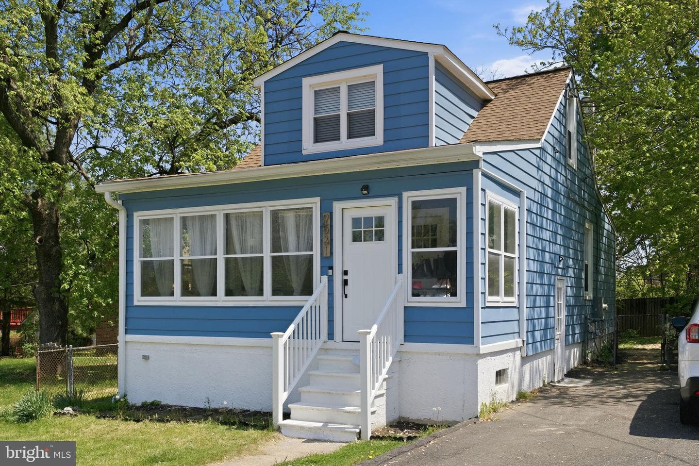 9531 Burton Avenue photo 2