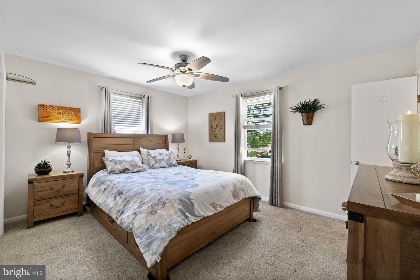 8928 Satyr Hill photo 24