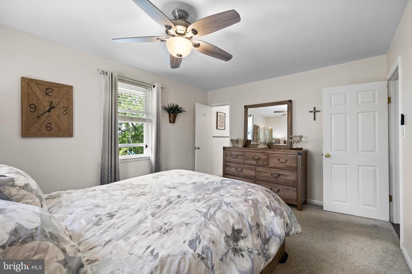 8928 Satyr Hill photo 25