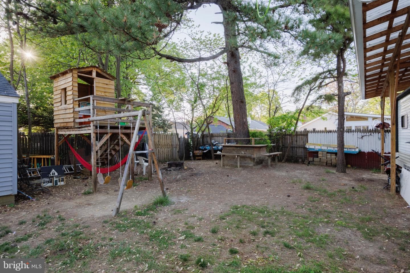 946 Martin Road photo 43