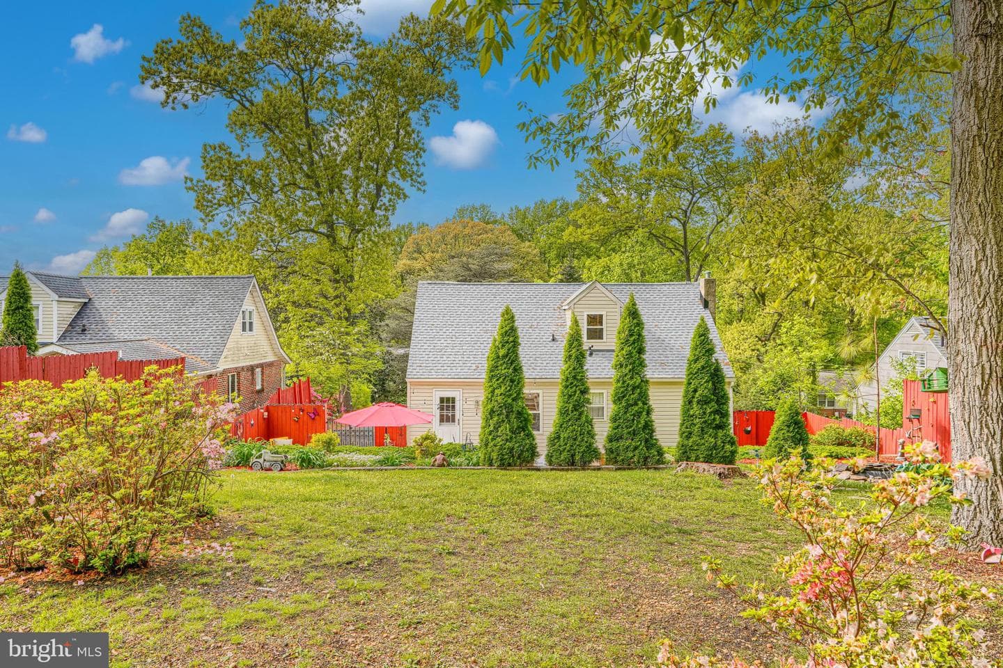 9807 Hilltop Drive photo 14