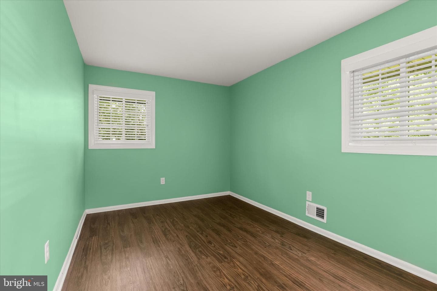 201 Suter Road photo 32