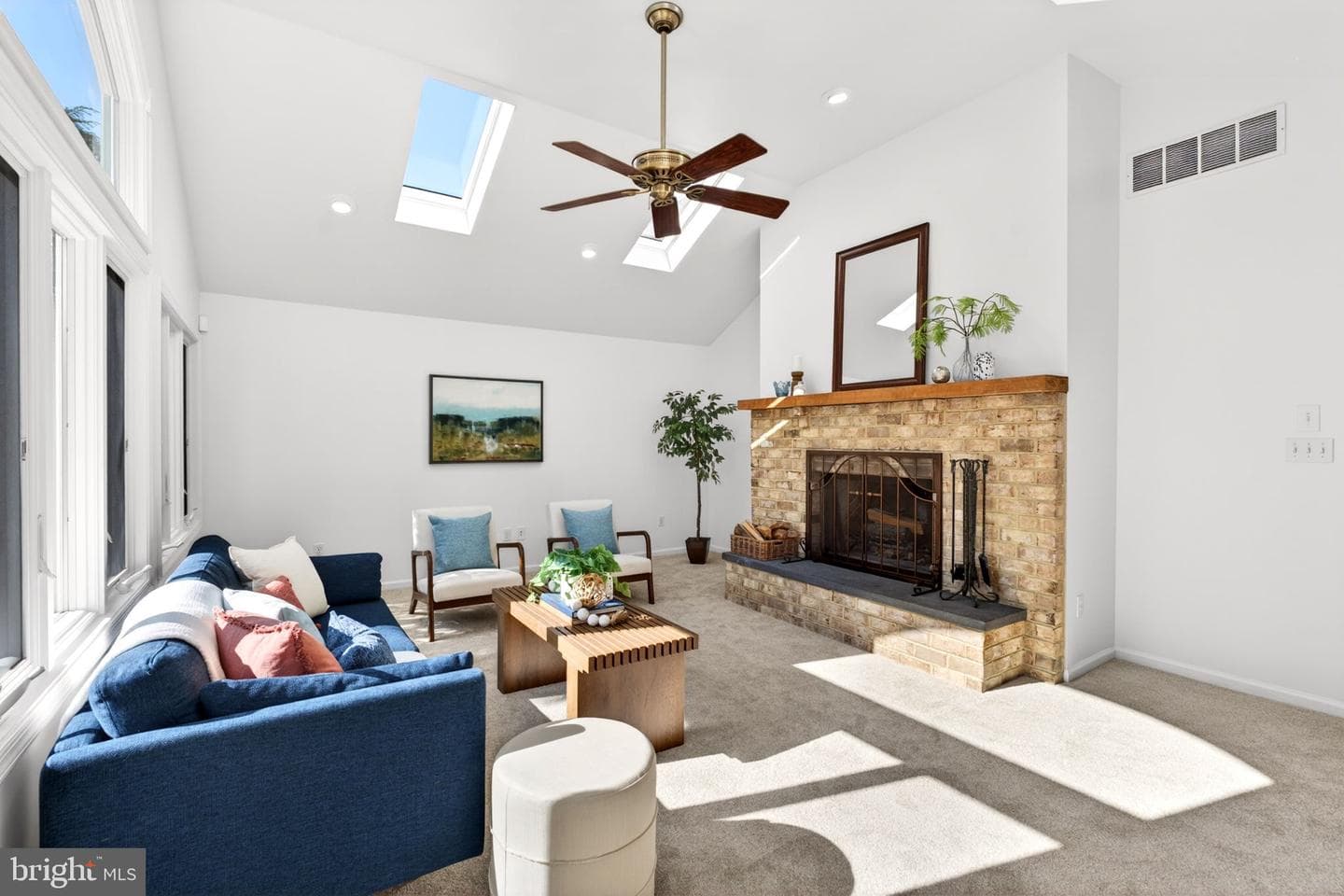9 Maple Avenue photo 10