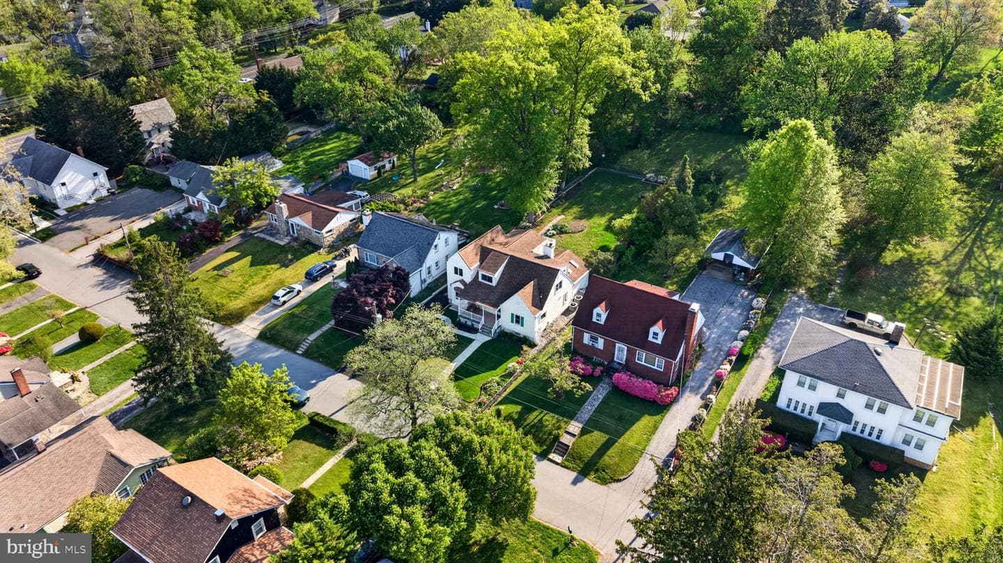 9 Maple Avenue photo 107