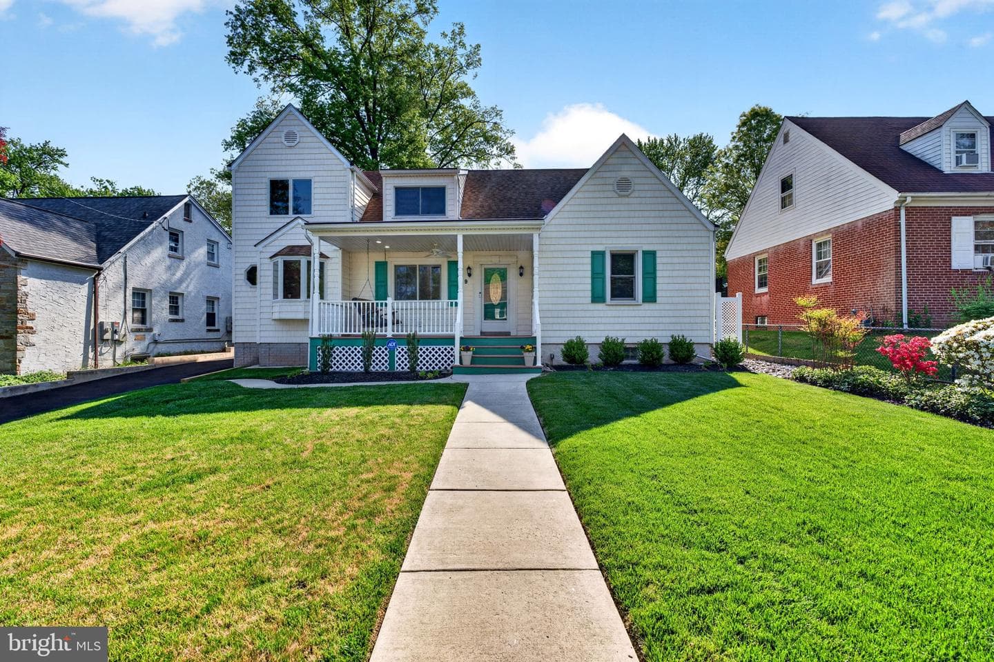 9 Maple Avenue photo 2