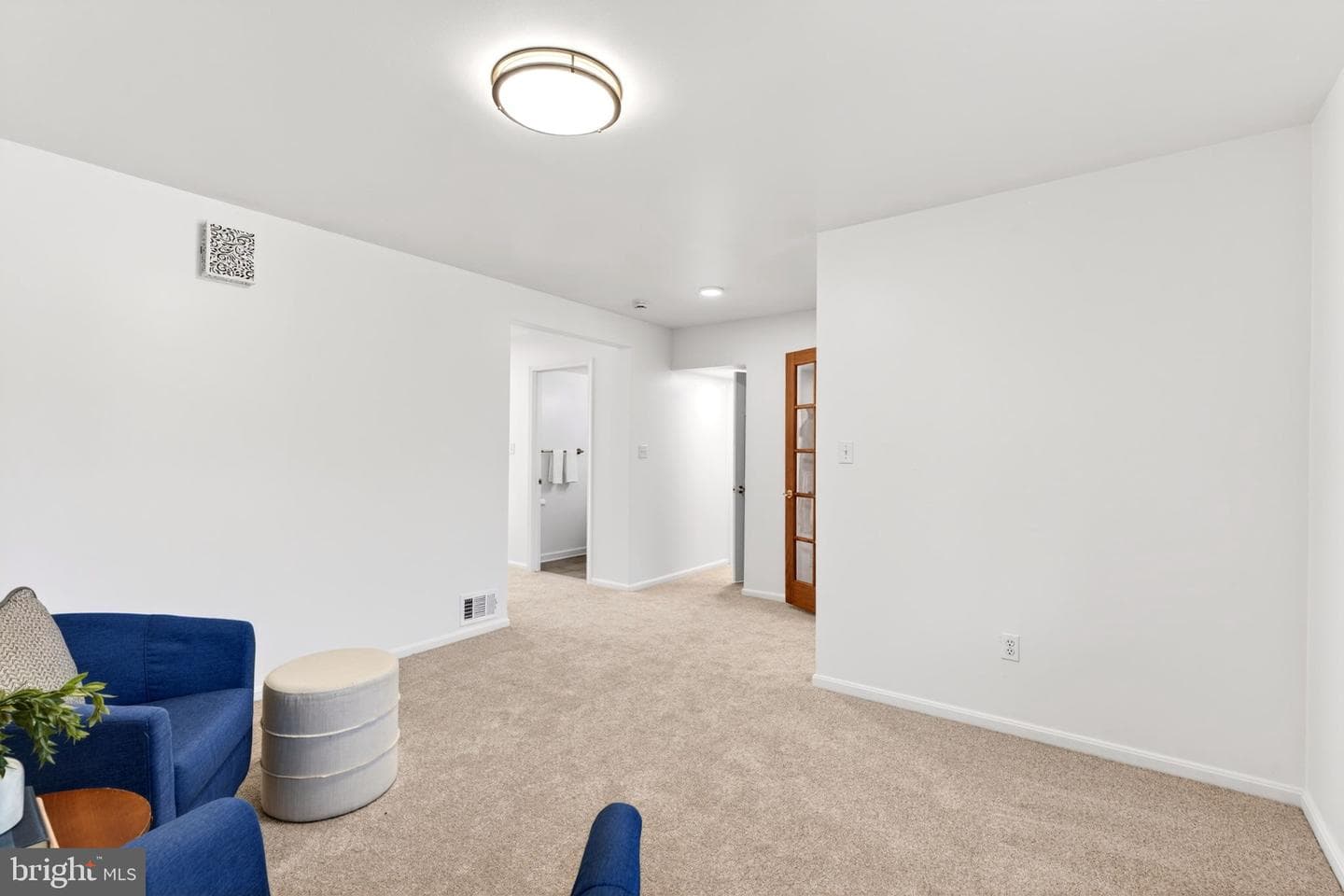 9 Maple Avenue photo 23