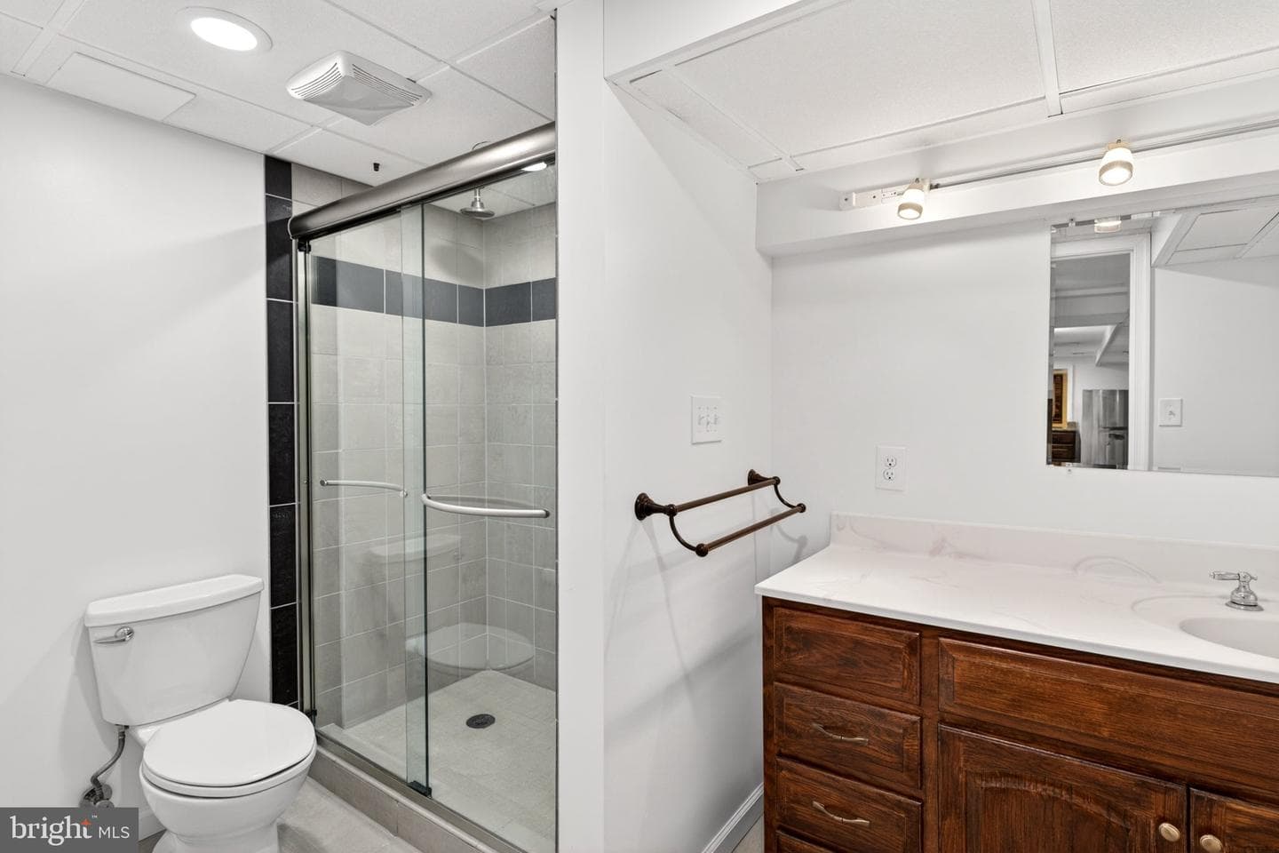9 Maple Avenue photo 66