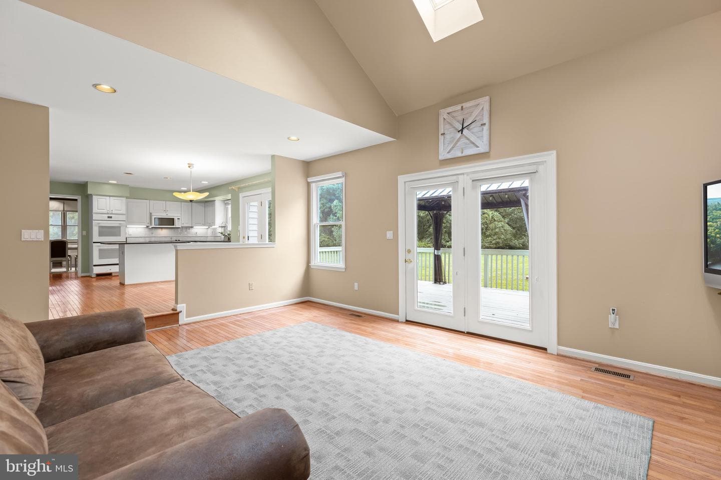 16 Charing Court photo 24