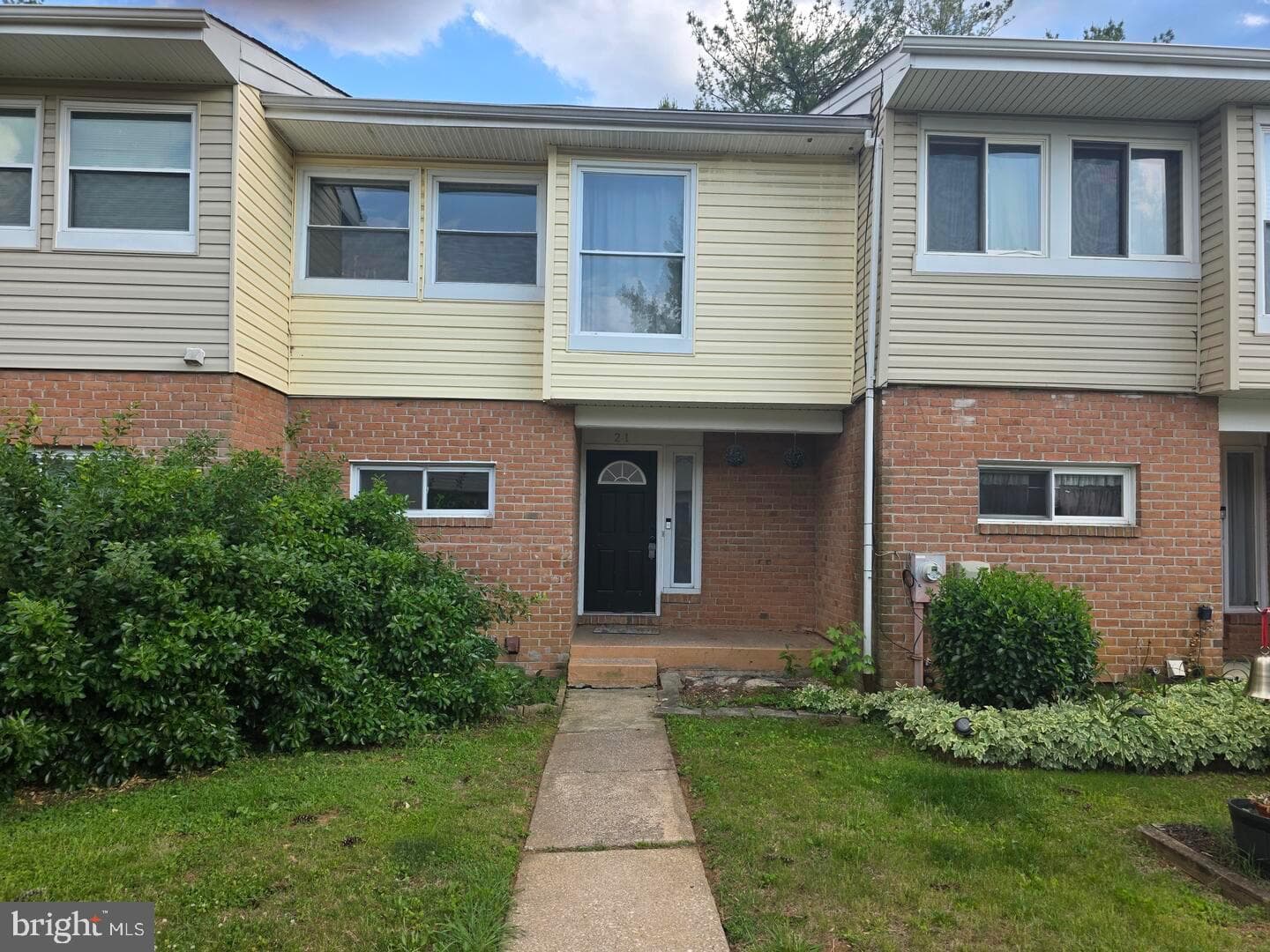 21 Ojibway Road photo 1