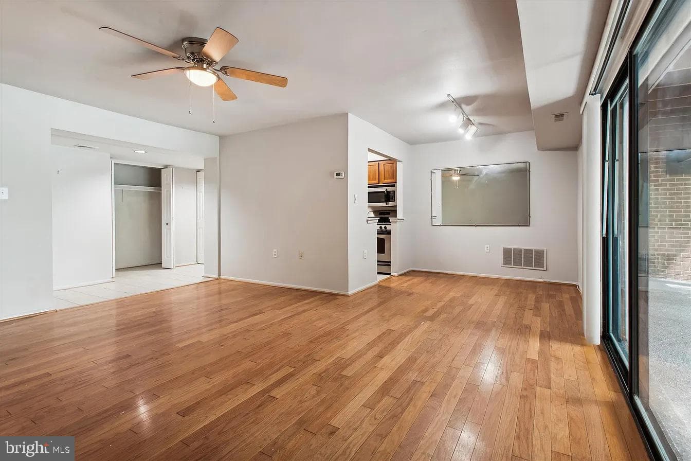1811 Snow Meadow Lane #t-1 photo 18