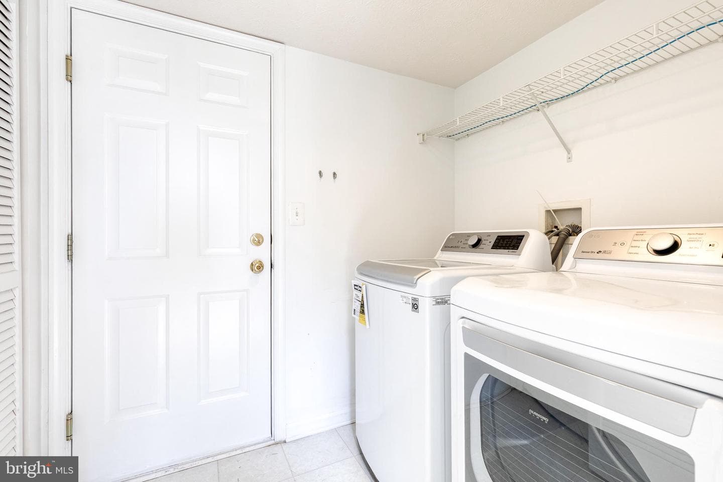 5048 Kemsley Court photo 10