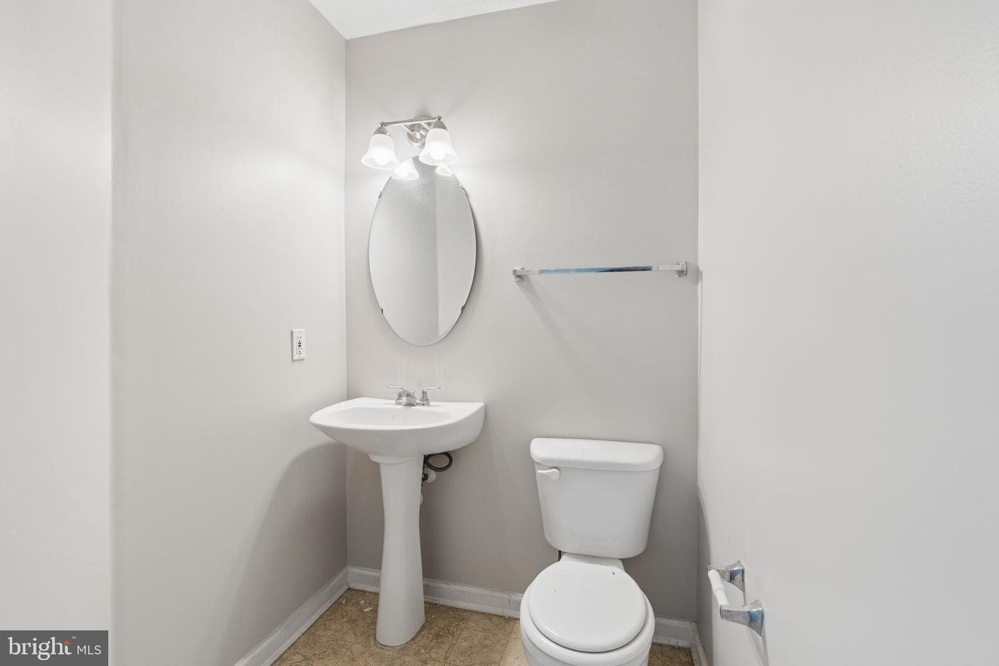 9314 Vanguard Court photo 8