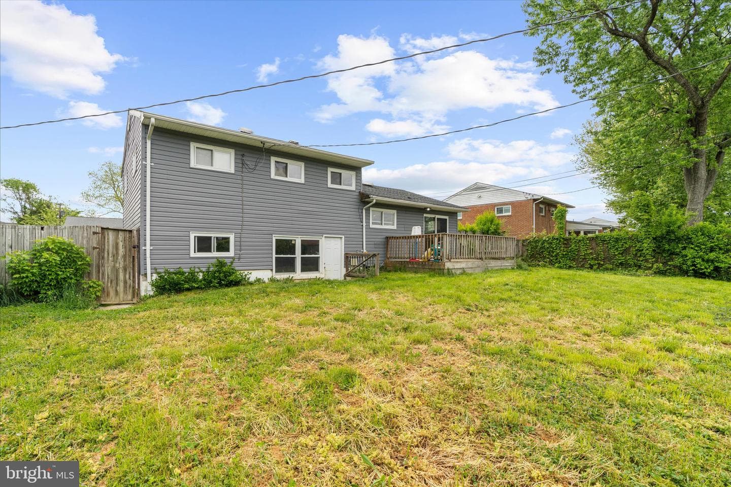 5911 Charnwood photo 28