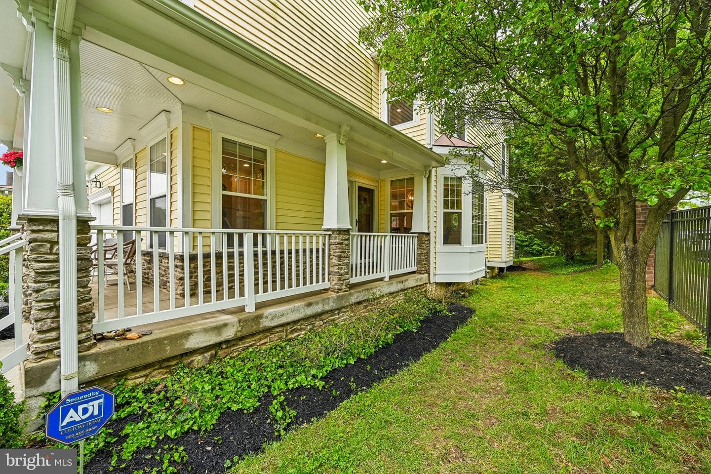 100 Newmarket Court photo 53