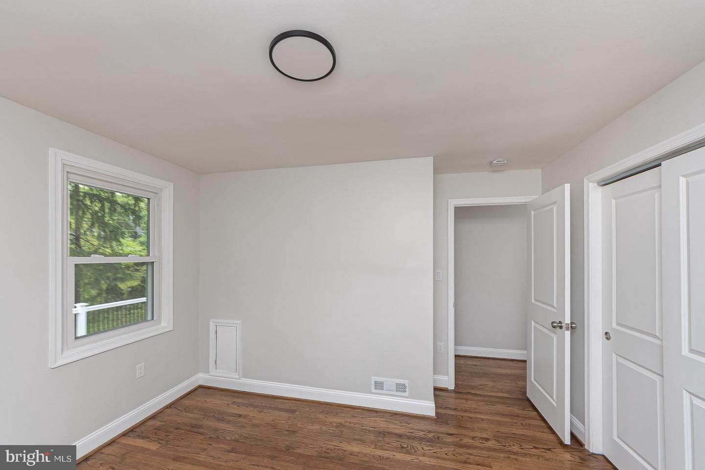 536 Brook Road photo 23