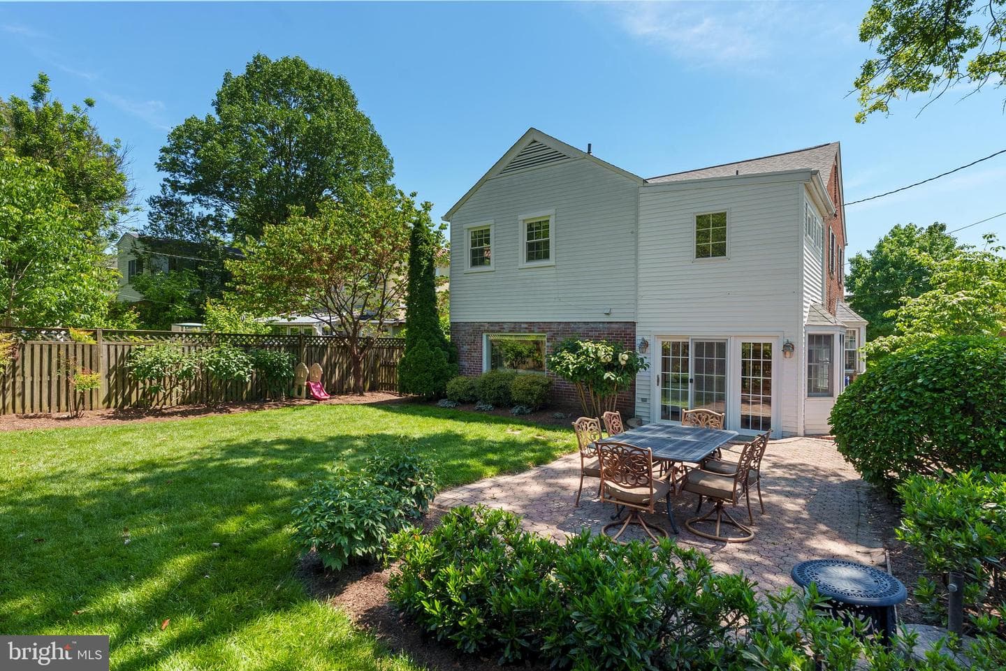 818 Kingston Road photo 18