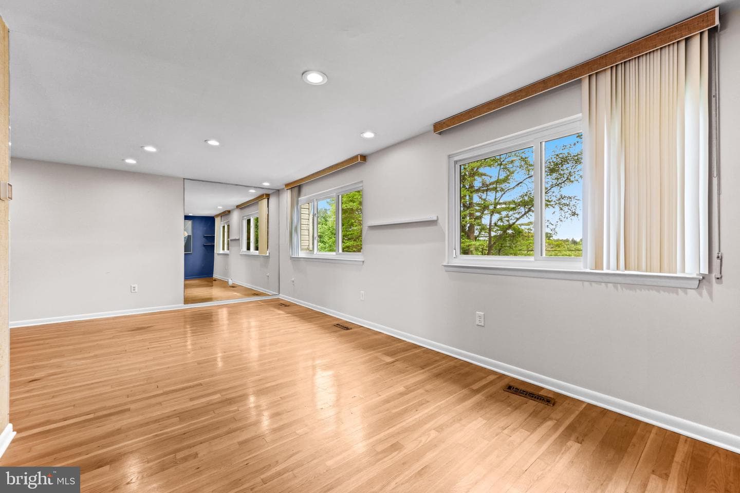 8227 Brattle Road photo 13