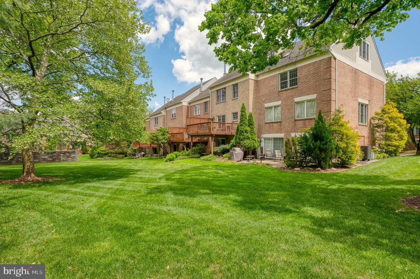 2 Alderman Court photo 41