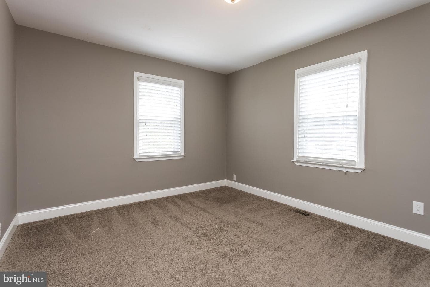 4304 Kensington Road photo 13