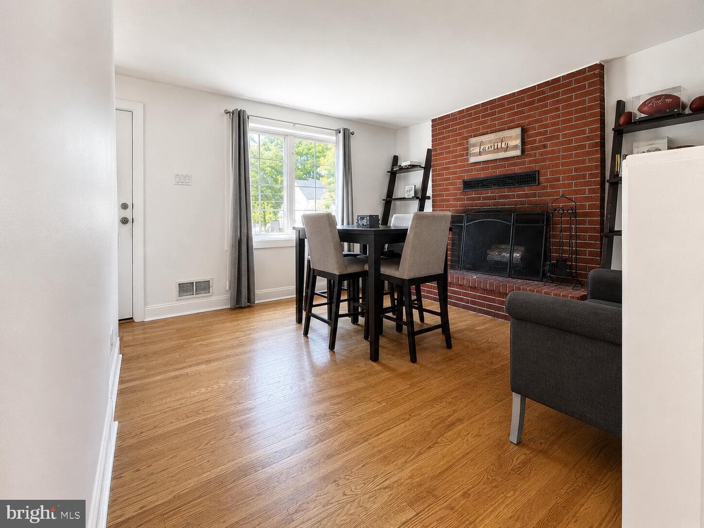 7901 Rolling View Avenue #a photo 4