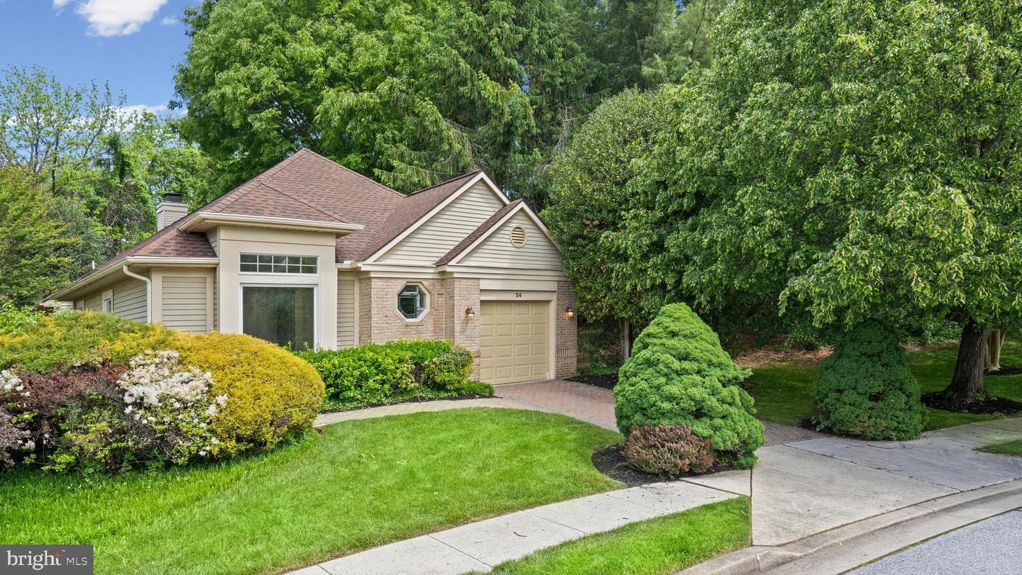 24 Stags Leap Court photo 3
