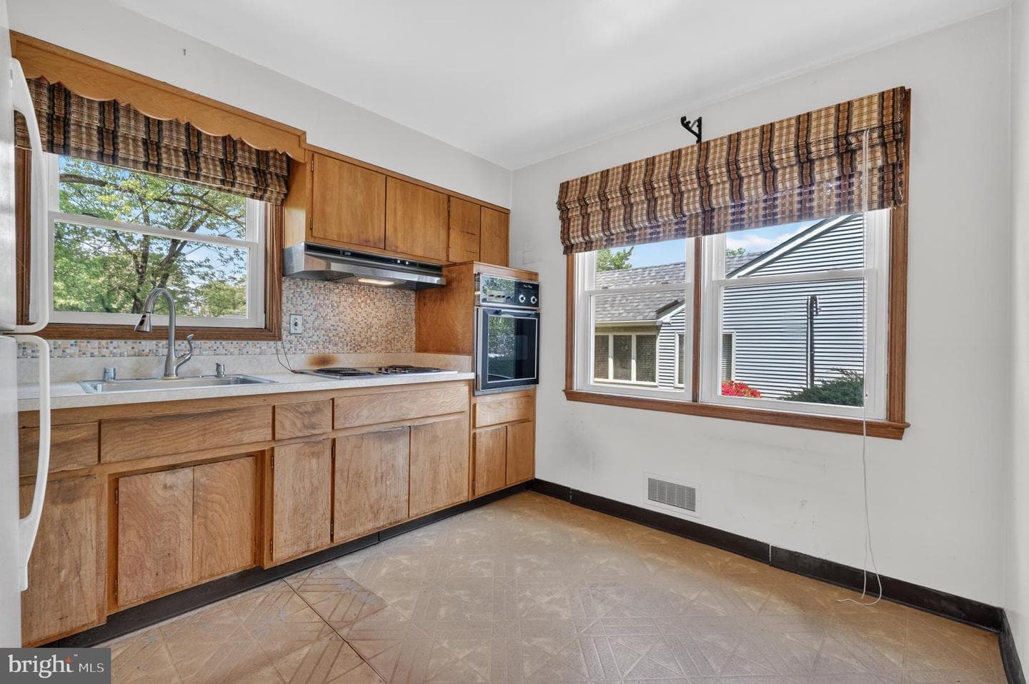 112 Gorsuch photo 6