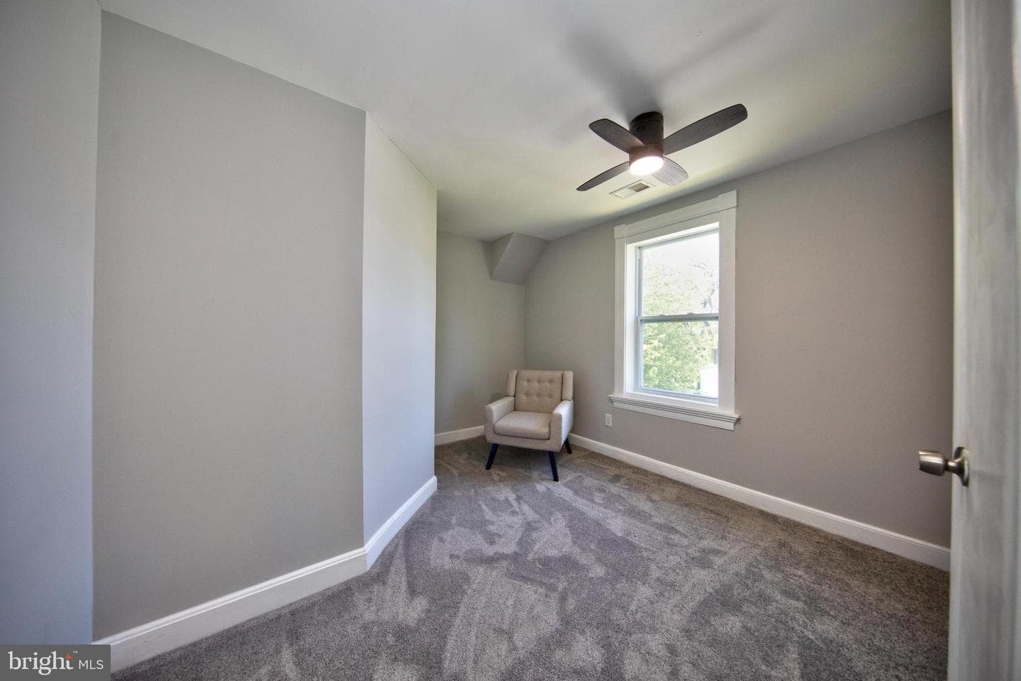 1820 Arbutus Avenue photo 24